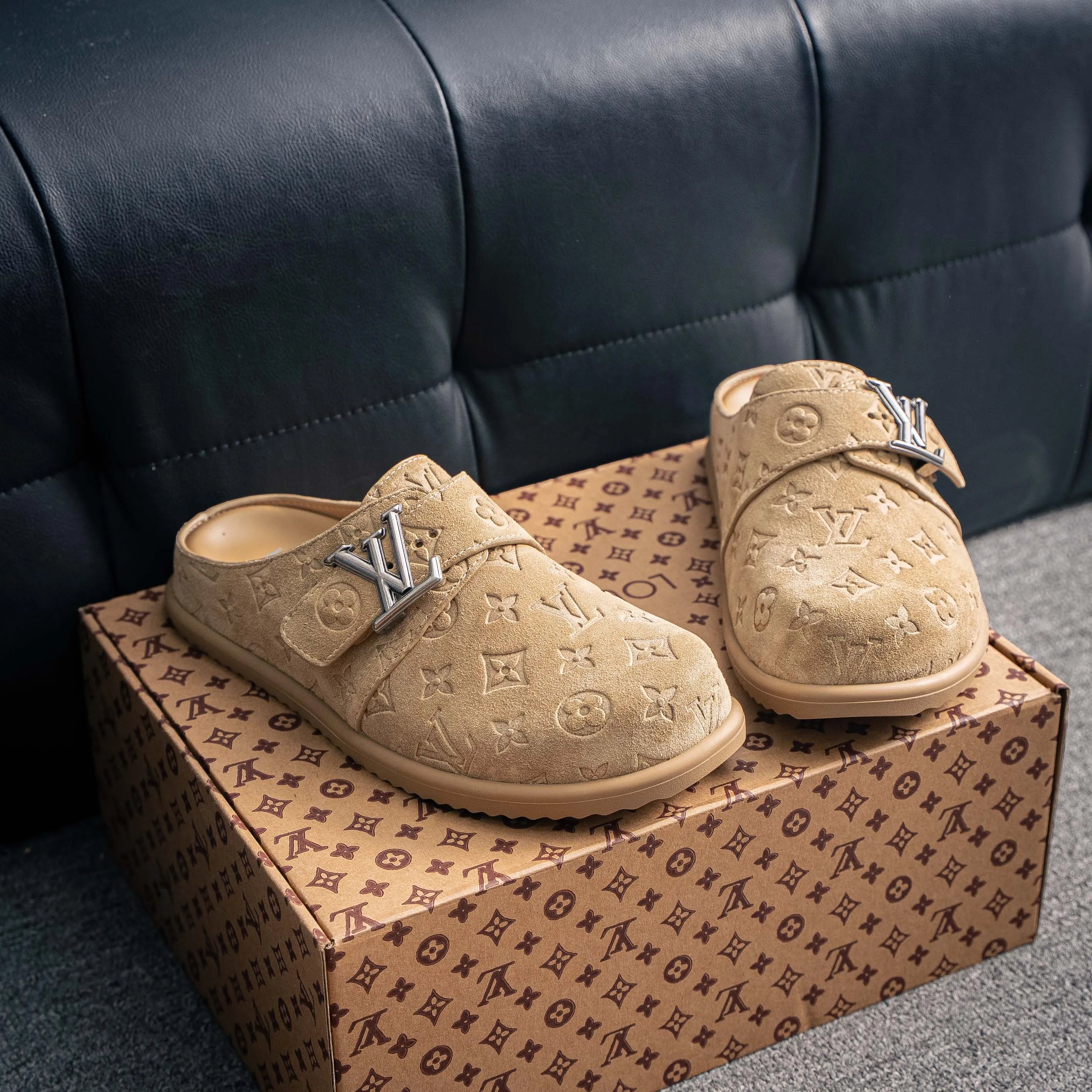# Louis Vuitton Easy LV Shoes Sandals ！ Premium Quality